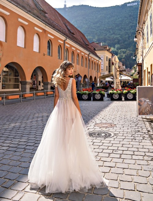 https://elisebride.ro/images/stories/virtuemart/product/1 Rita       (3).jpg
